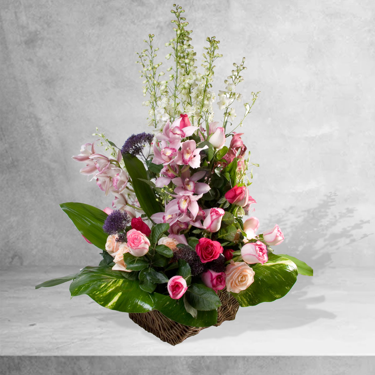 Cesto De OrquÍdeas E Rosas - Floristas, entrega de flores lisboa